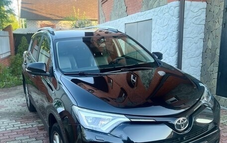 Toyota RAV4, 2015 год, 2 200 000 рублей, 2 фотография