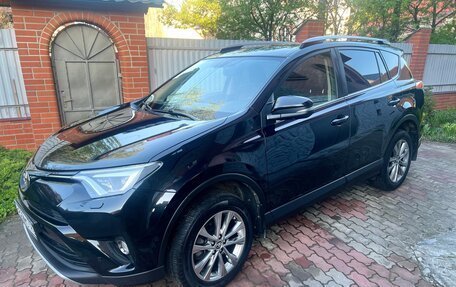 Toyota RAV4, 2015 год, 2 200 000 рублей, 7 фотография