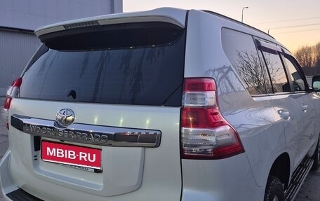 Toyota Land Cruiser Prado 150 рестайлинг 2, 2015 год, 3 650 000 рублей, 1 фотография