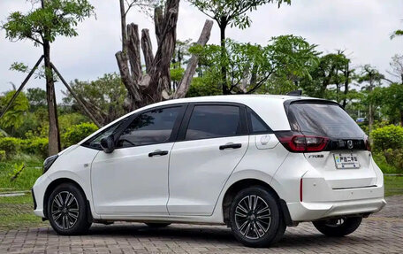 Honda Fit, 2021 год, 1 015 000 рублей, 6 фотография