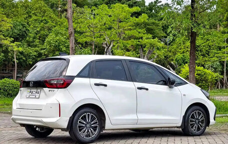 Honda Fit, 2021 год, 1 015 000 рублей, 5 фотография