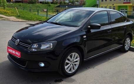 Volkswagen Polo VI (EU Market), 2013 год, 750 000 рублей, 1 фотография
