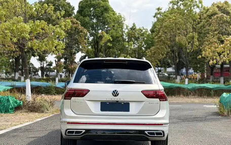 Volkswagen Tiguan II, 2023 год, 4 090 013 рублей, 5 фотография
