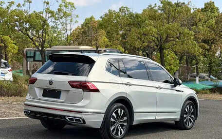 Volkswagen Tiguan II, 2023 год, 4 090 013 рублей, 4 фотография