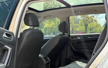Volkswagen Tiguan II, 2023 год, 4 090 013 рублей, 14 фотография