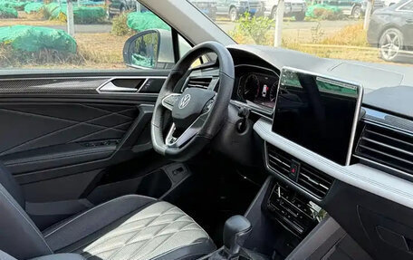 Volkswagen Tiguan II, 2023 год, 4 090 013 рублей, 10 фотография
