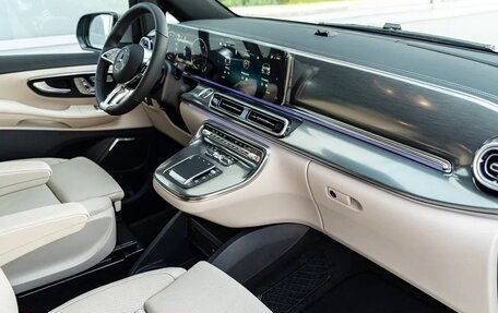 Mercedes-Benz V-Класс, 2026 год, 13 990 000 рублей, 25 фотография