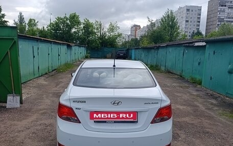 Hyundai Solaris II рестайлинг, 2015 год, 950 000 рублей, 3 фотография