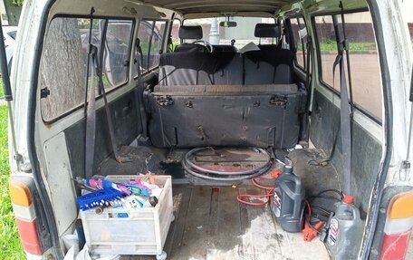 Toyota HiAce H100, 1991 год, 250 000 рублей, 11 фотография