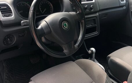 Skoda Fabia II, 2009 год, 650 000 рублей, 6 фотография