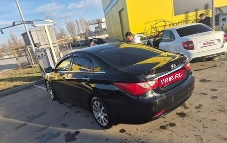 Hyundai Sonata VI, 2010 год, 999 999 рублей, 2 фотография