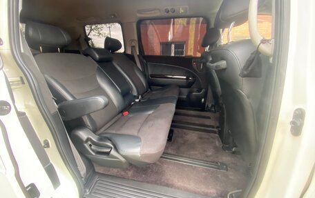 Honda Elysion I, 2011 год, 2 450 000 рублей, 13 фотография