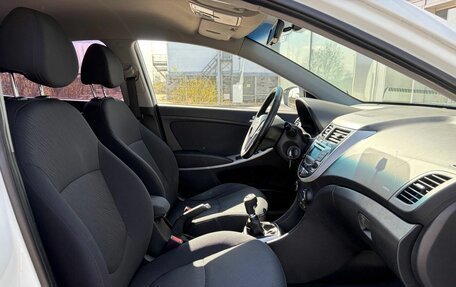 Hyundai Solaris II рестайлинг, 2013 год, 595 000 рублей, 11 фотография