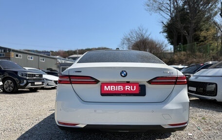 BMW 5 серия, 2024 год, 6 235 000 рублей, 3 фотография