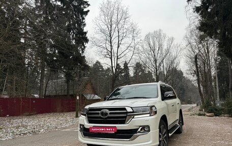 Toyota Land Cruiser 200, 2019 год, 8 400 000 рублей, 3 фотография
