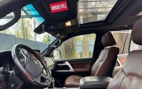 Toyota Land Cruiser 200, 2019 год, 8 400 000 рублей, 7 фотография