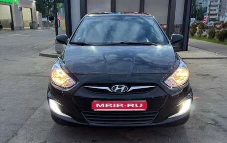 Hyundai Solaris II рестайлинг, 2014 год, 405 000 рублей, 18 фотография