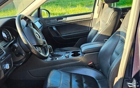 Volkswagen Touareg III, 2012 год, 1 850 000 рублей, 3 фотография