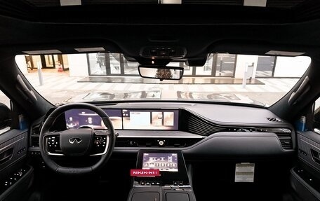 Infiniti QX80, 2025 год, 15 990 000 рублей, 15 фотография
