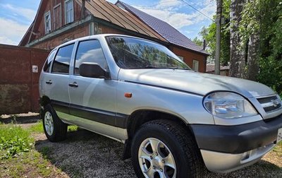 Chevrolet Niva I рестайлинг, 2004 год, 330 000 рублей, 1 фотография