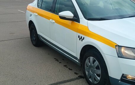 Skoda Octavia, 2019 год, 800 000 рублей, 2 фотография
