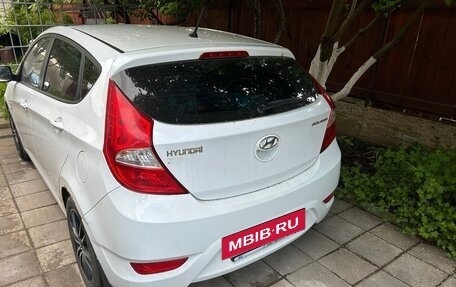 Hyundai Solaris II рестайлинг, 2014 год, 830 000 рублей, 2 фотография