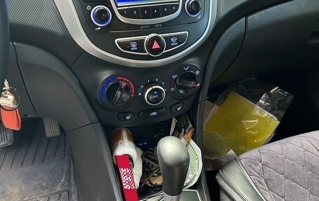 Hyundai Solaris II рестайлинг, 2014 год, 830 000 рублей, 7 фотография