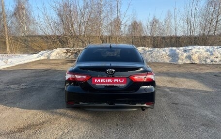 Toyota Camry, 2020 год, 2 350 000 рублей, 2 фотография