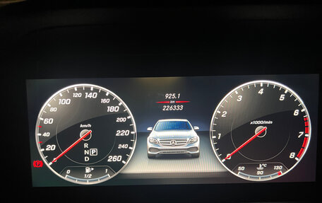 Mercedes-Benz E-Класс, 2017 год, 2 800 000 рублей, 16 фотография
