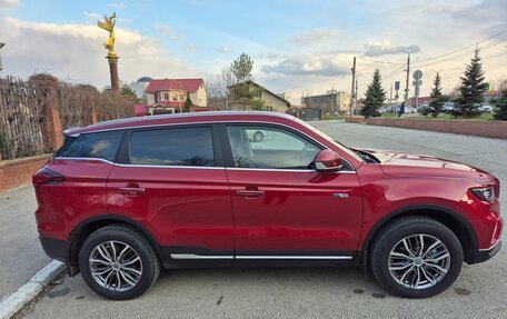 Geely Atlas, 2023 год, 2 300 000 рублей, 3 фотография