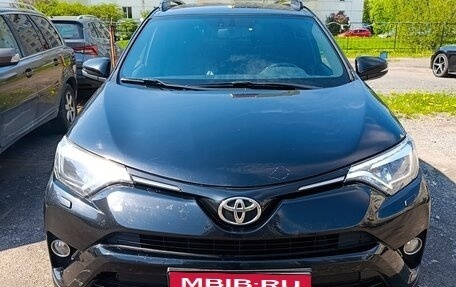 Toyota RAV4, 2019 год, 2 700 000 рублей, 3 фотография