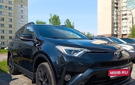 Toyota RAV4, 2019 год, 2 700 000 рублей, 4 фотография