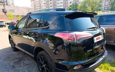 Toyota RAV4, 2019 год, 2 700 000 рублей, 10 фотография
