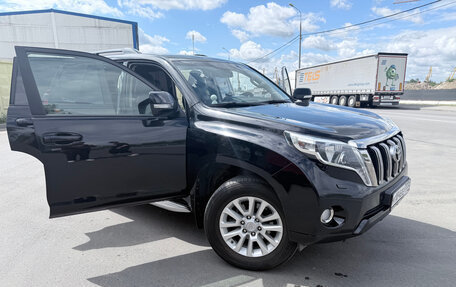 Toyota Land Cruiser Prado 150 рестайлинг 2, 2014 год, 3 600 000 рублей, 2 фотография