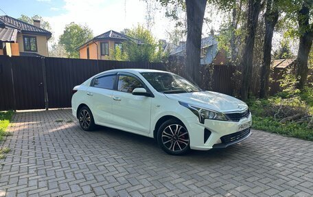 KIA Rio IV, 2021 год, 880 000 рублей, 6 фотография