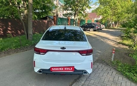 KIA Rio IV, 2021 год, 880 000 рублей, 3 фотография