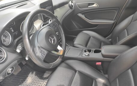 Mercedes-Benz GLA, 2016 год, 2 200 000 рублей, 11 фотография