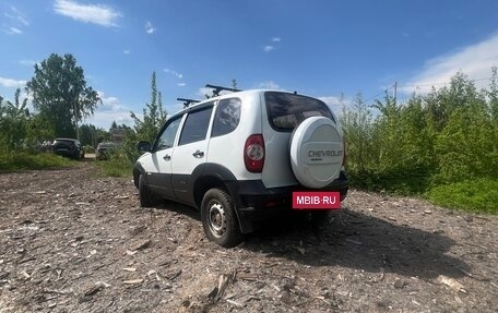Chevrolet Niva I рестайлинг, 2015 год, 610 000 рублей, 6 фотография