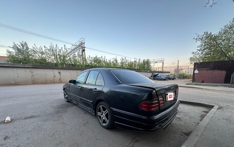 Mercedes-Benz E-Класс, 1997 год, 210 000 рублей, 3 фотография