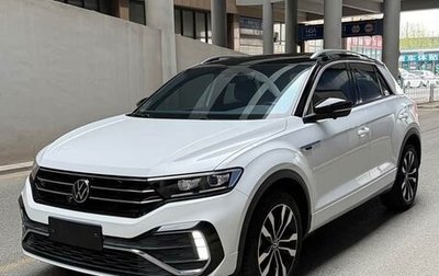 Volkswagen T-Roc I, 2022 год, 1 800 000 рублей, 1 фотография
