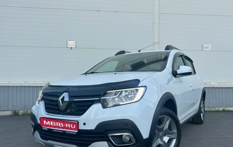 Renault Sandero II рестайлинг, 2020 год, 1 055 000 рублей, 1 фотография
