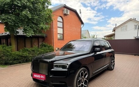 Rolls-Royce Cullinan, 2019 год, 31 000 000 рублей, 3 фотография