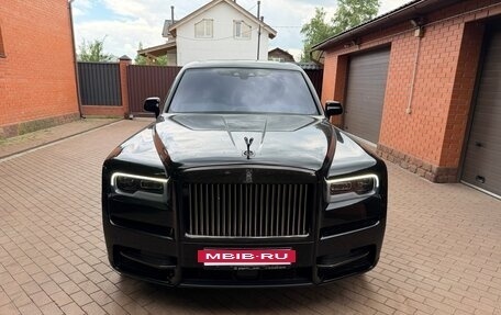 Rolls-Royce Cullinan, 2019 год, 31 000 000 рублей, 2 фотография