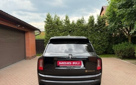 Rolls-Royce Cullinan, 2019 год, 31 000 000 рублей, 4 фотография