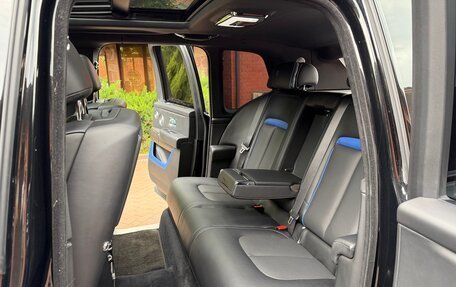 Rolls-Royce Cullinan, 2019 год, 31 000 000 рублей, 16 фотография