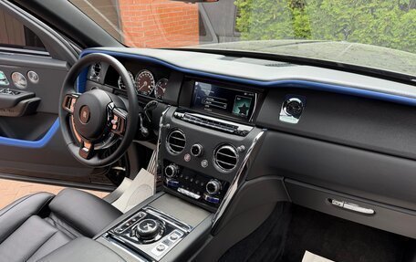 Rolls-Royce Cullinan, 2019 год, 31 000 000 рублей, 21 фотография