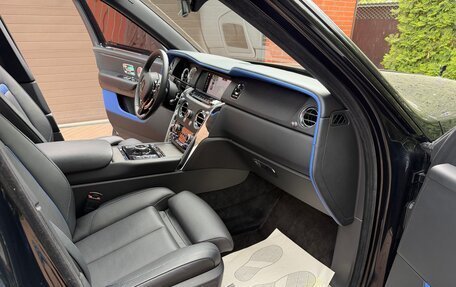 Rolls-Royce Cullinan, 2019 год, 31 000 000 рублей, 23 фотография