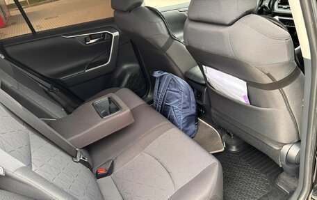 Toyota RAV4, 2020 год, 3 219 000 рублей, 9 фотография