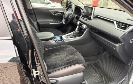 Toyota RAV4, 2020 год, 3 219 000 рублей, 8 фотография