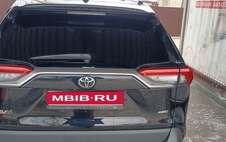 Toyota RAV4, 2020 год, 3 219 000 рублей, 6 фотография
